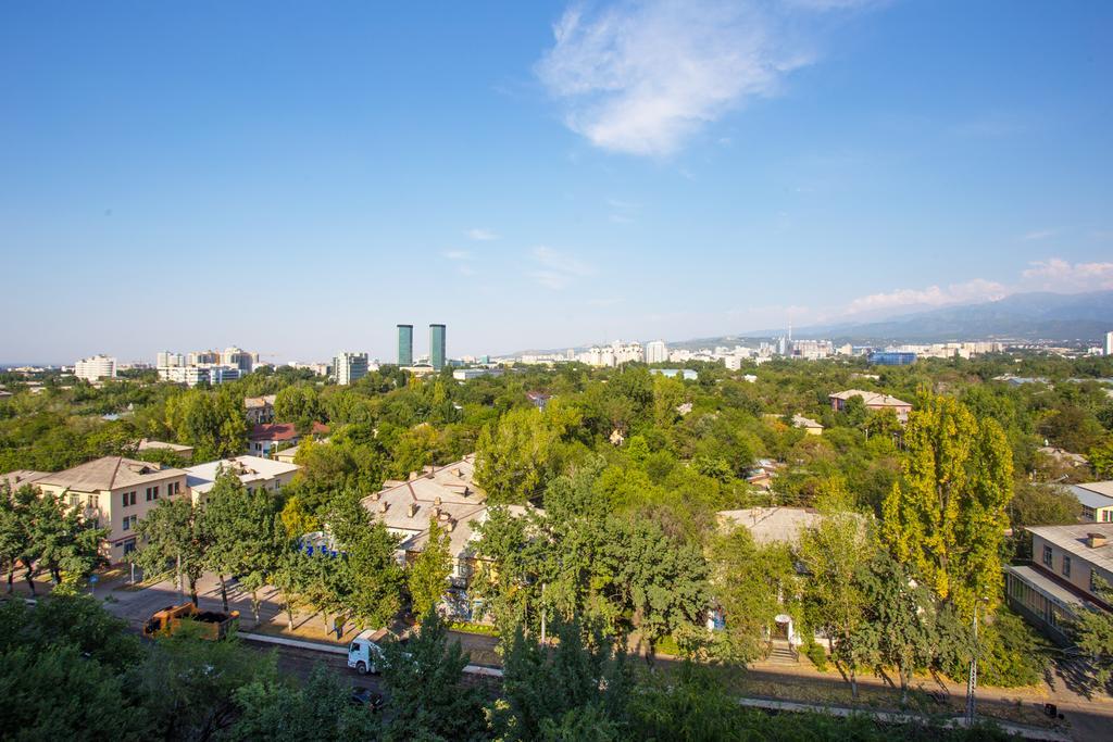 " Atakent " Panoramny Vid Quartira Lejlighed Almaty Eksteriør billede